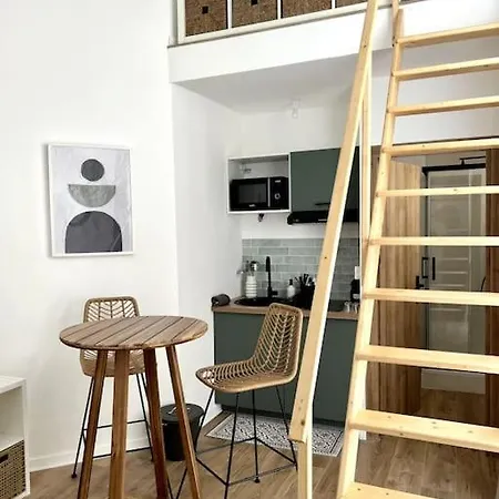 Casa Urbae - Place De La Comedie, Apartment
