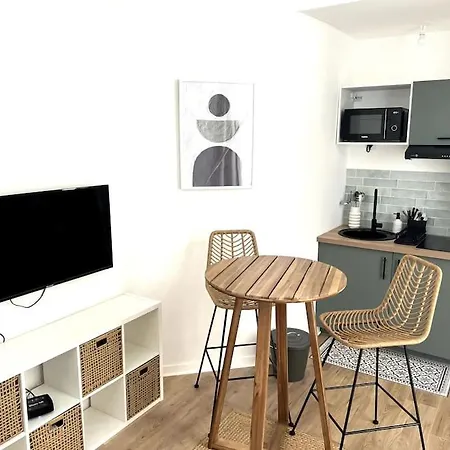 Casa Urbae - Place De La Comedie, Apartmán