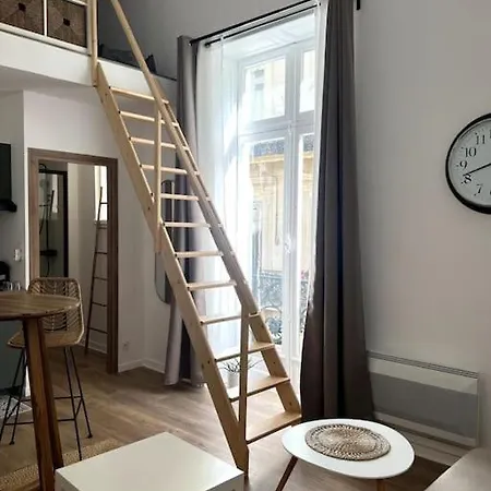 Casa Urbae - Place De La Comedie,