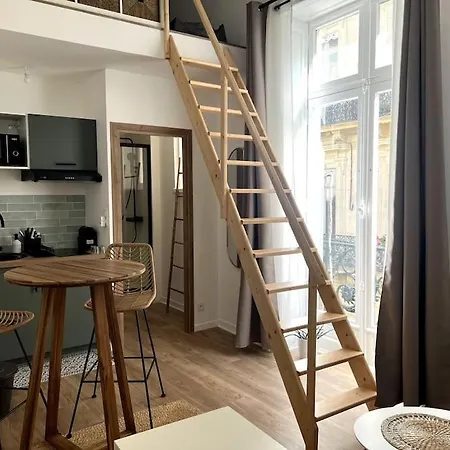 Casa Urbae - Place De La Comedie, Apartment